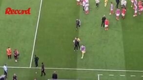 As imagens do ambiente cordial no final do Benfica-Sporting