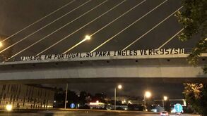«Futebol em Portugal, só para inglês ver»: o protesto das claques do FC Porto junto ao Dragão