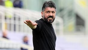 Gattuso espreita lugar de Pirlo na Juventus