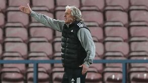 Poupanças e mudança na baliza: o onze provável do Benfica frente ao V. Guimarães