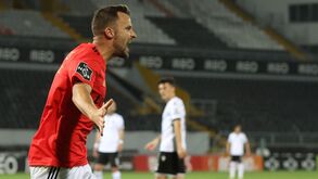 A crónica do V. Guimarães-Benfica, 1-3: o jogo dos falhanços