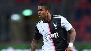 Juventus empresta Douglas Costa ao Grémio