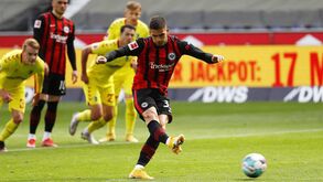 Lewandowski bate recorde de golos da Bundesliga e André Silva termina como 2.º melhor marcador