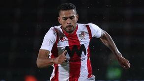 Leixões rescinde com três jogadores