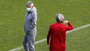 Alta tensão no Benfica: Vieira e Jorge Jesus em situação delicada