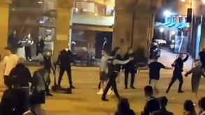 Adeptos ingleses provocam o caos na noite do Porto