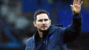 Bruno Lage tem concorrente: Lampard na mira do Wolves