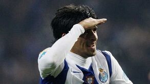 FC Porto faz uma vénia a Lucho González: «Carreira digna de um verdadeiro Dragão»