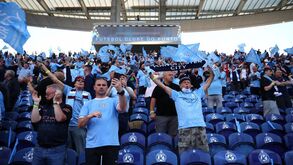 Sete meses depois, as imagens do regresso dos adeptos às bancadas do Dragão