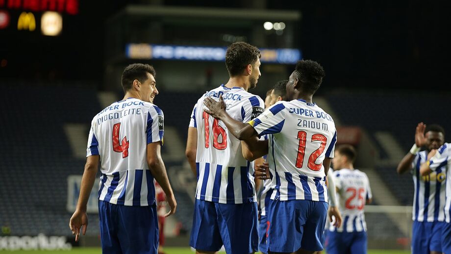 FC Porto-Famalicão, 3-2: conforto para a luz