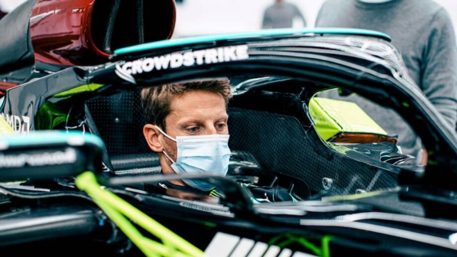 Grosjean volta a um carro de Fórmula 1 sete meses depois do horrível acidente no Bahrein