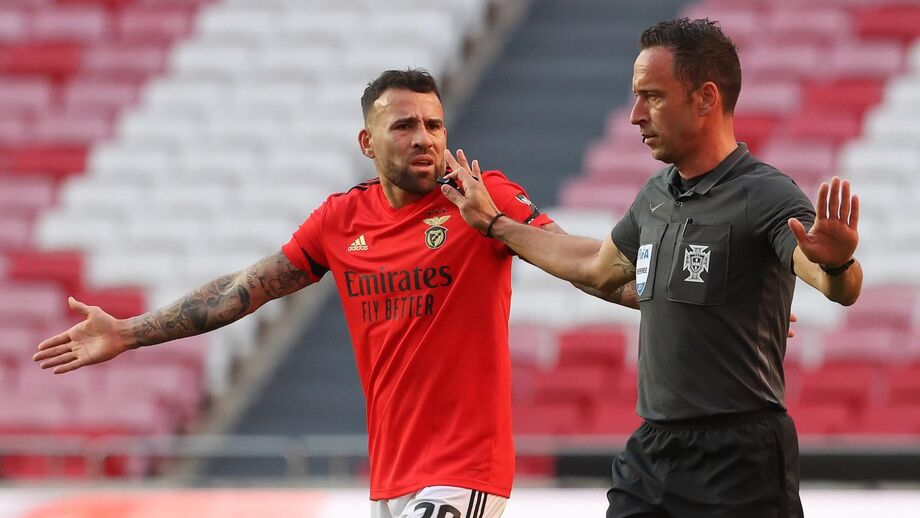 Clássico pegou fogo: Recorde o histórico de Soares Dias nos duelos entre águias e dragões