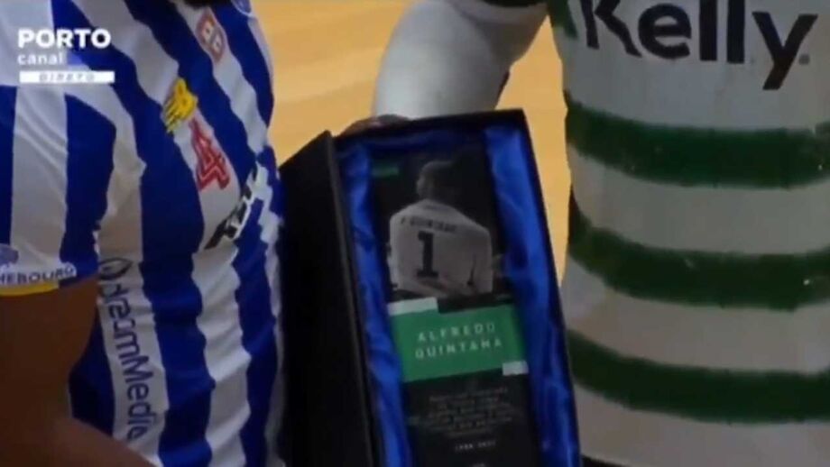 Sporting homenageou Alfredo Quintana após o clássico com o FC Porto