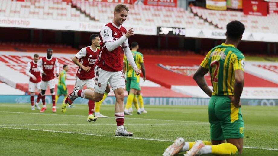 Smith Rowe e Pépé dão vantagem aos gunners ao intervalo