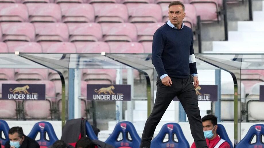 Carlos Carvalhal ligado ao Wolverhampton