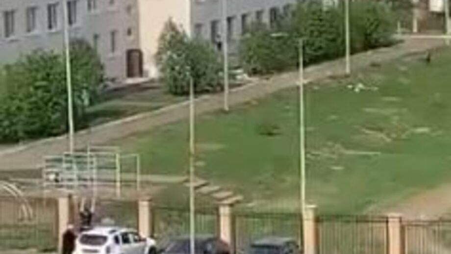 Oito alunos e um professor mortos em tiroteio numa escola na Rússia