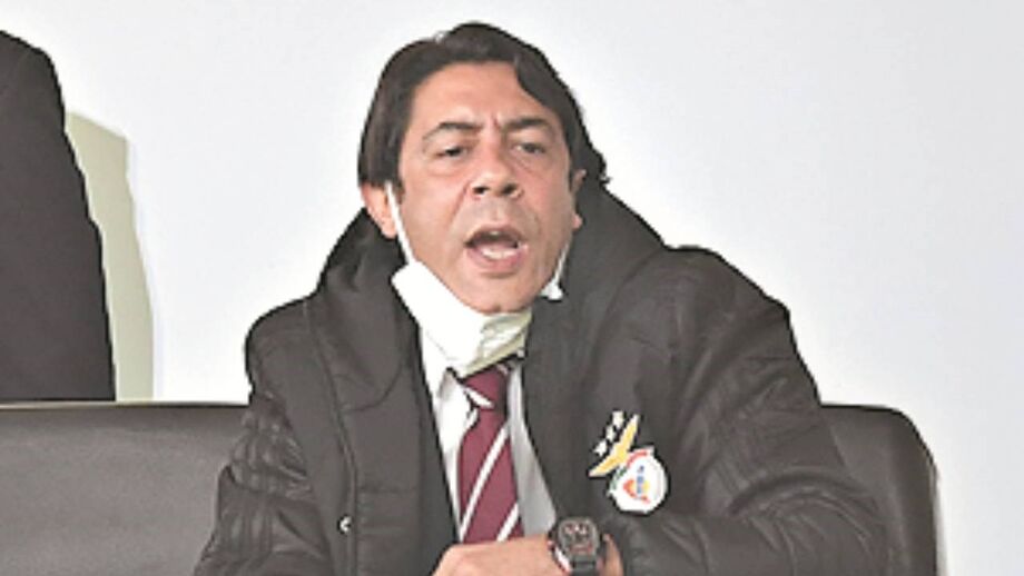 Rui Costa na bancada do Nacional-Benfica