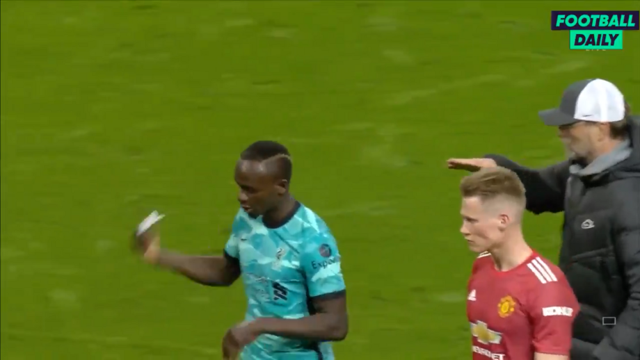 Sadio Mané nem cumprimentou Klopp: titularidade de Diogo Jota irritou o senegalês