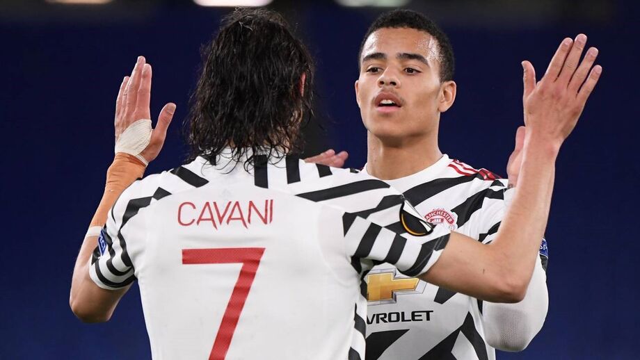 Cavani recorda o dia em que tirou Mason Greenwood de um 'aperto' em Roma