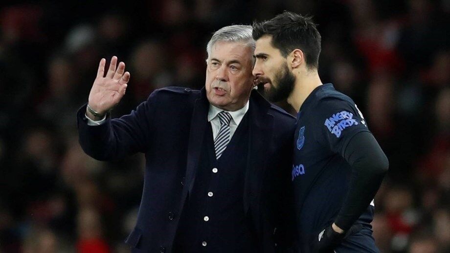 Everton atrasa-se na corrida aos lugares europeus após ser surpreendido em casa