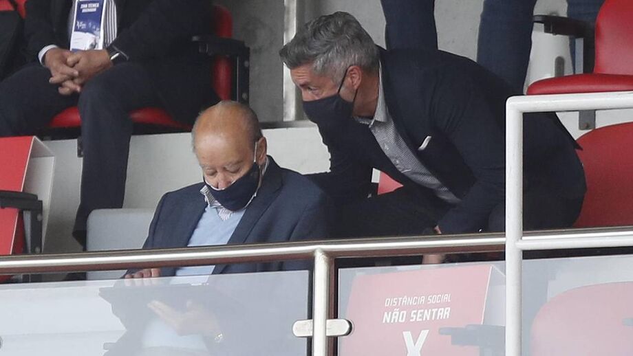 Pinto da Costa foi ao Seixal ver o clássico entre Benfica B e FC Porto B