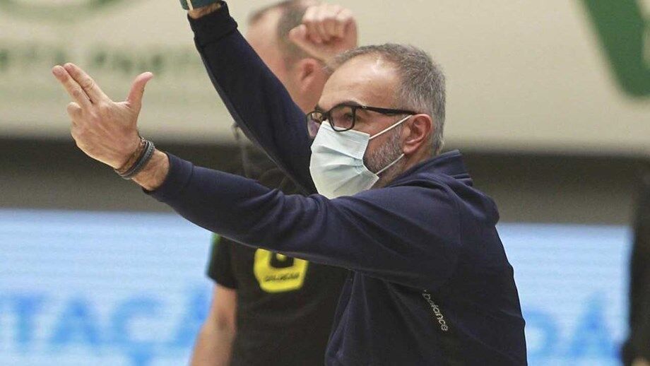 Moncho López: «Conseguimos manter alguma consistência defensiva»