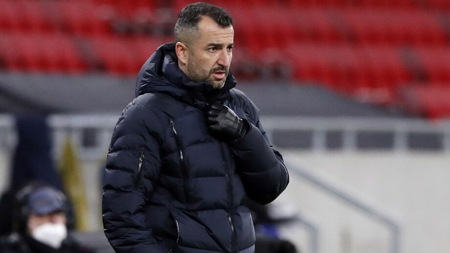 Diego Martínez deixa comando técnico do Granada