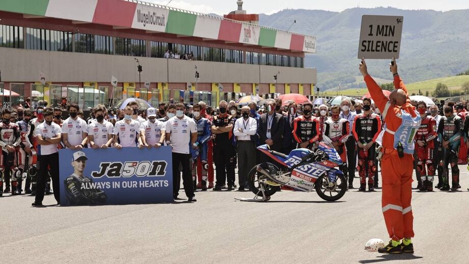 «Sinto-me sujo por ter corrido na pista onde morreu um rapaz de 19 anos»: pilotos e a morte de Dupasquier