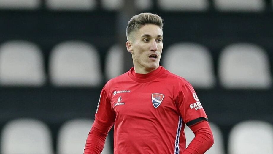 Joel Pereira oficializado como reforço do Lech Poznań