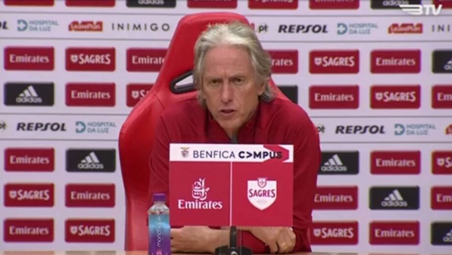 Treinador do Benfica perspetivou o dérbi com o Sporting