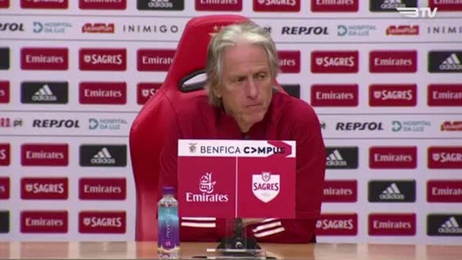 Treinador do Benfica desejou um "bom jogo" às três equipas, incluindo a de arbitragem