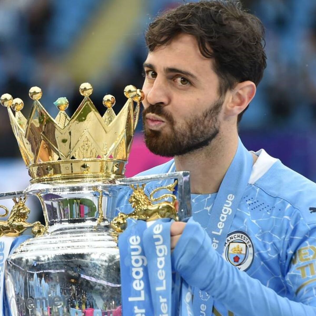 Mercado: Espanhóis dizem que Bernardo Silva está perto da Arábia, Brighton  segura avançado formado no Benfica e médio do City ruma ao Barça - Mercado  - Jornal Record