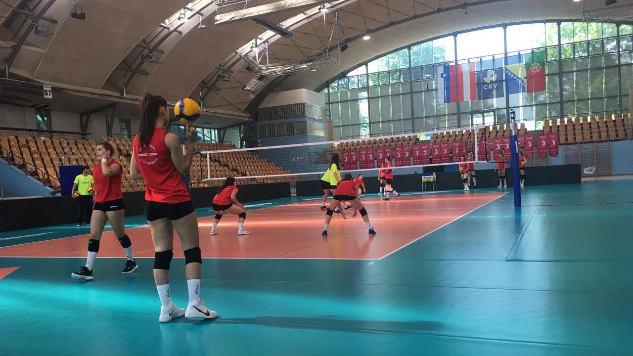 Contagem decrescente em Maribor: Seleção Nacional feminina ...