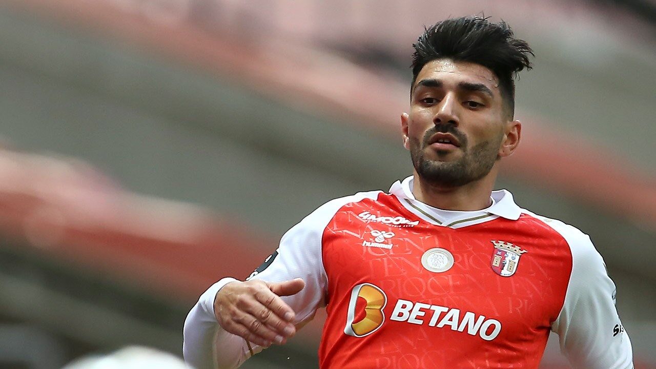 Ricardo  Esgaio, de 28 anos, é o  alvo prioritário para  a lateral direita