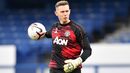 Guarda-redes: Dean Henderson