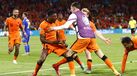 Cinco golos em pouco mais de meia hora: o resumo do eletrizante Holanda-Ucrânia