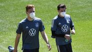 Hoffman (à direita) representa atualmente o B. Mönchengladbach