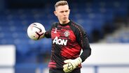 Guarda-redes: Dean Henderson
