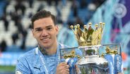 Guarda-redes: Ederson (Manchester City)