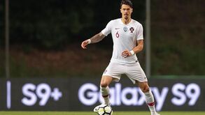 José Fonte: «Estamos muito bem servidos em termos de centrais»
