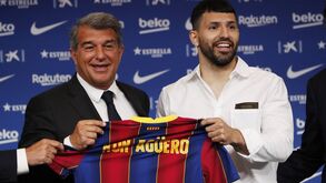 Agüero com salário a cair: dos 23 milhões de euros no City aos 6 milhões no Barcelona