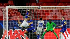 Bicicleta de Taremi ao Chelsea eleito o melhor golo de 2020/21 pelos adeptos do FC Porto