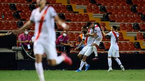 O golaço de Bebé que deixa o Rayo Vallecano mais perto da subida