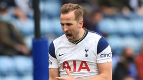 Três portugueses no onze da temporada da Premier League