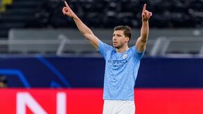 Rúben Dias eleito jogador do ano da Premier League