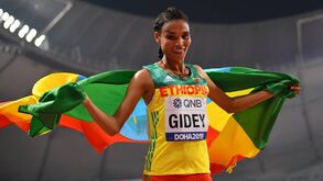 Na mesma pista, dois dias depois: há um novo recorde mundial nos 10.000 metros