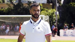 Simão Sabrosa já assumiu funções no Benfica