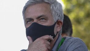 «Ronaldo devia abandonar Itália e deixar-me em paz!»: Mourinho bem humorado lembra números do craque