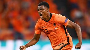 Denzel Dumfries: O lateral que se está a tornar a vitamina D da laranja mecânica