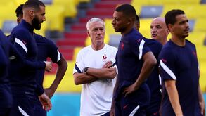 Deschamps pronto para uma batalha